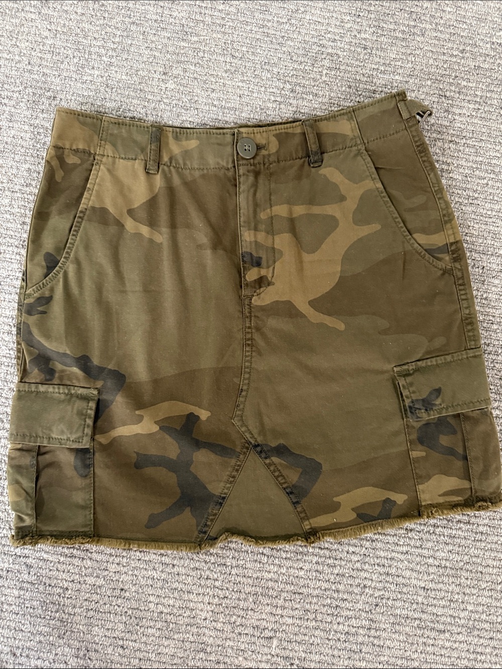 Sanctuary Standard Surplus Camo Cargo Mini Skirt Size 25